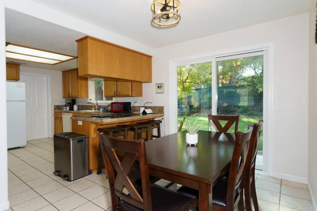 Acorn House - Charming House In Green Heaven With Pool Table With Lovely Backyard Окгерст Екстер'єр фото